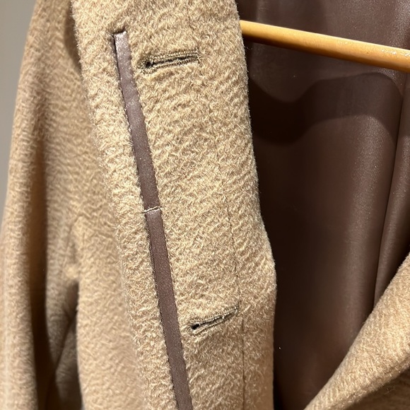 Camel coat - Picture 2 of 3